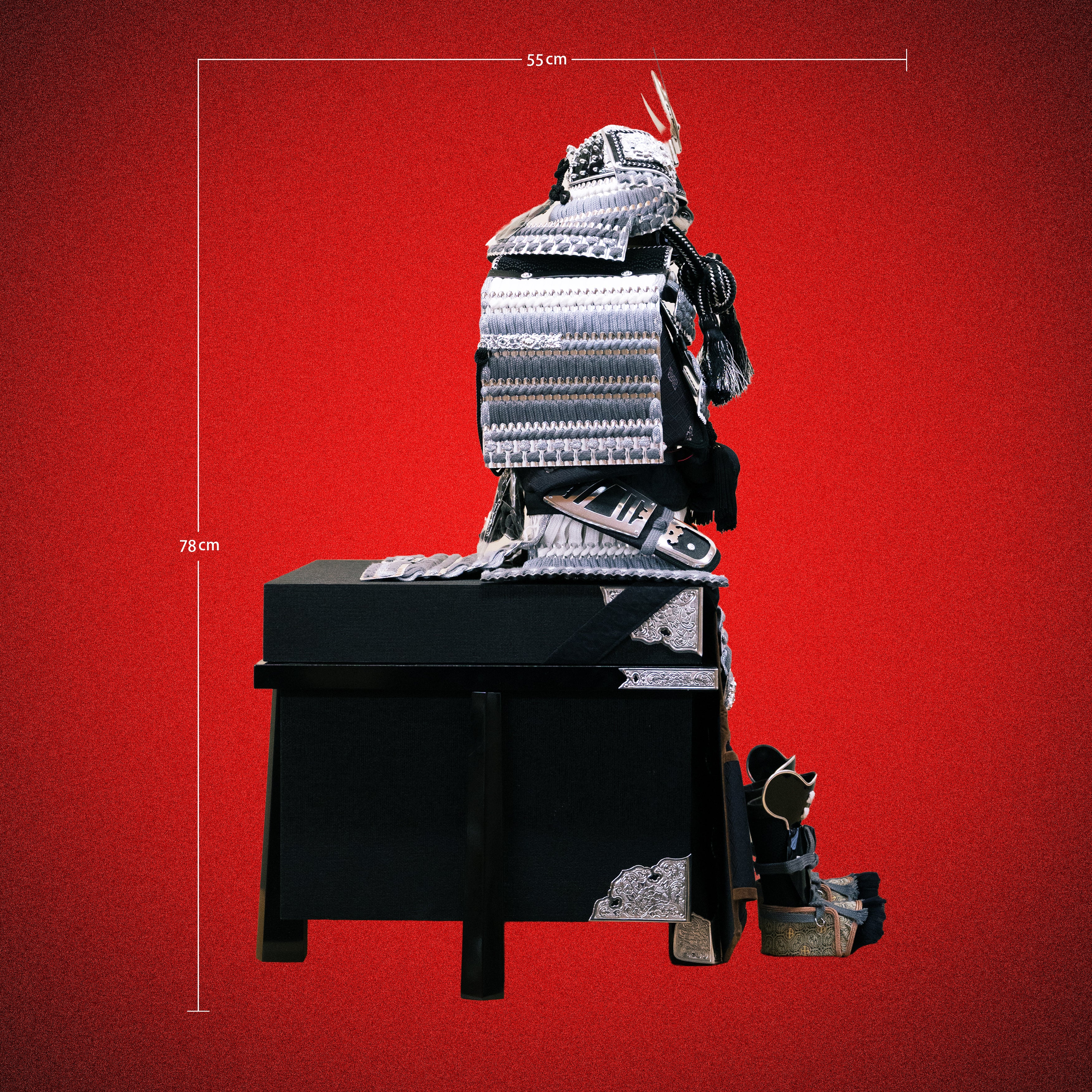Crescent Moon Kabuto Yoroi – Black & Silver Samurai Display Armor