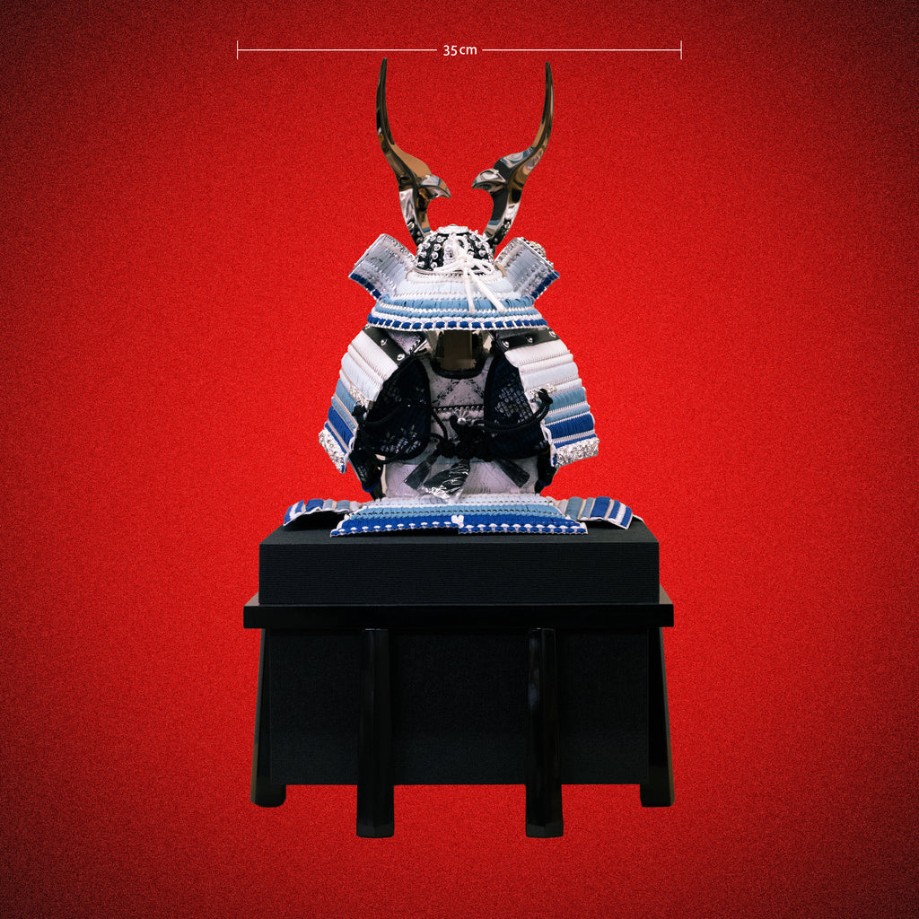 Frostblade Yoroi Set – Silver Kabuto Samurai Display Armor