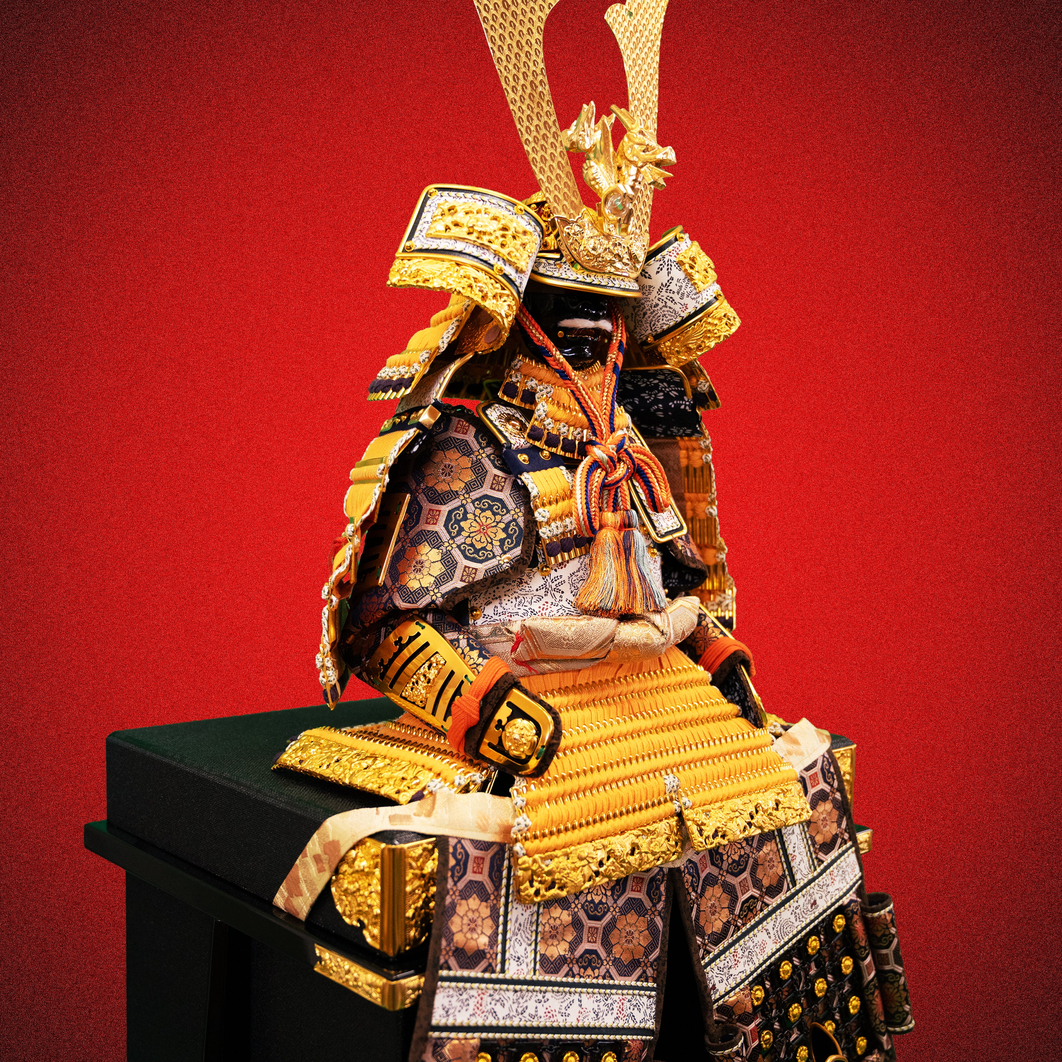 Ausstellung japanischer Samurai-Rüstungen – Hochwertige Rüstungsreplik im Stil von Tokugawa Ieyasu